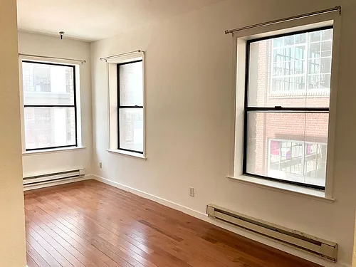 527 3rd Street #202 Photo 1