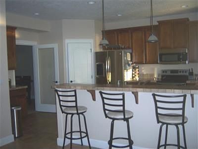 3rd image of 1904 S Beaumont Dr