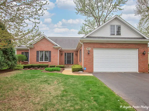 611 N John St, McHenry, IL 60050