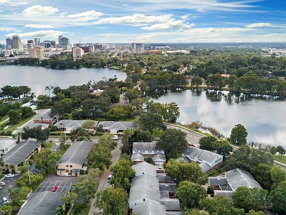 4th image of 1107 Edgewater Dr #1