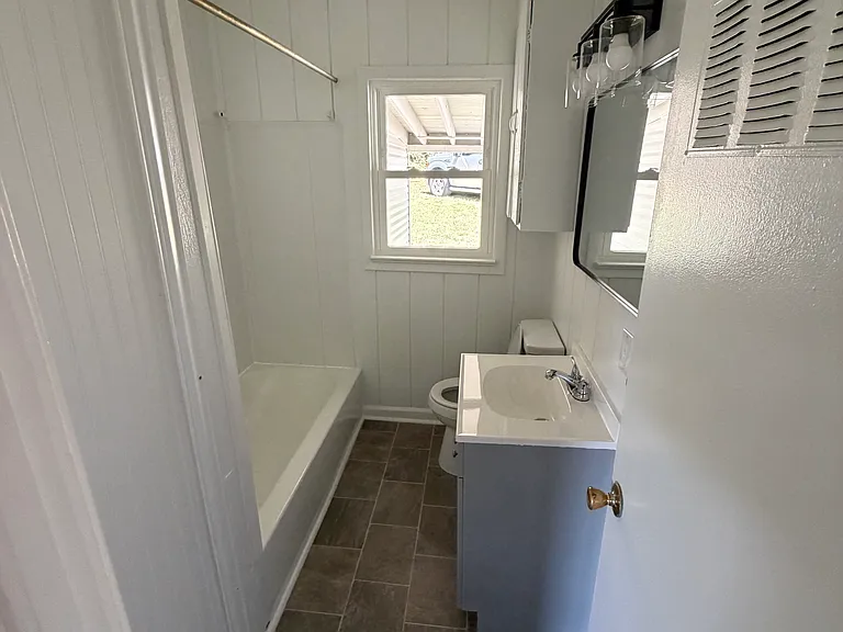 709 Hope St — Photo 7