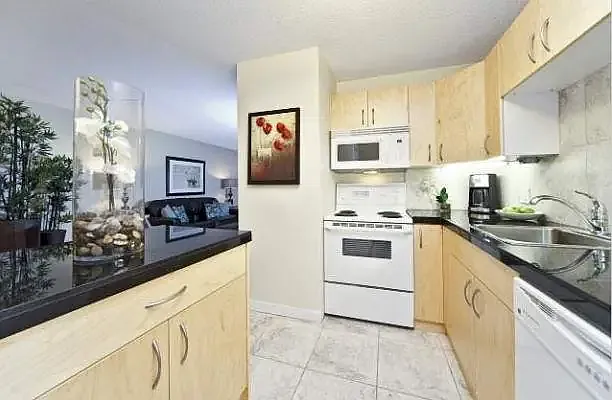 650 Meredith Rd NE — Photo 13