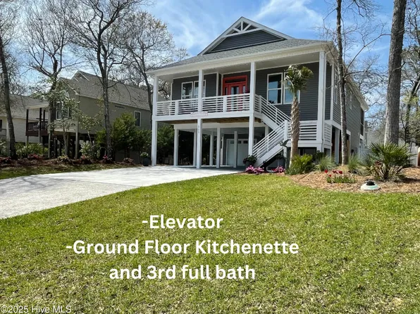 115 SE 12th Street, Oak Island, NC 28465