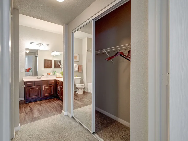 Creekside at Highlands Ranch — Photo 9