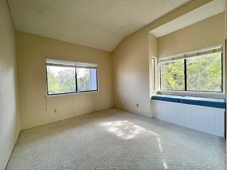 485 Trout Ct — Photo 23