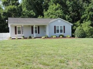 1109 Trollingwood Rd, Haw River, NC 27258
