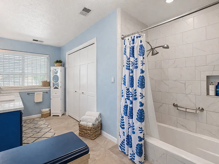 1528 Camino Cerrito SE — Photo 35