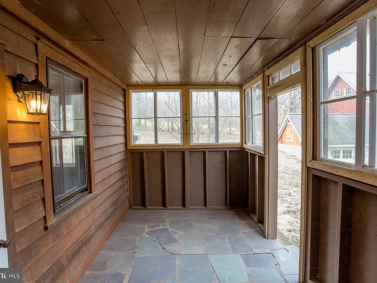 120 Tabor Rd — Photo 7