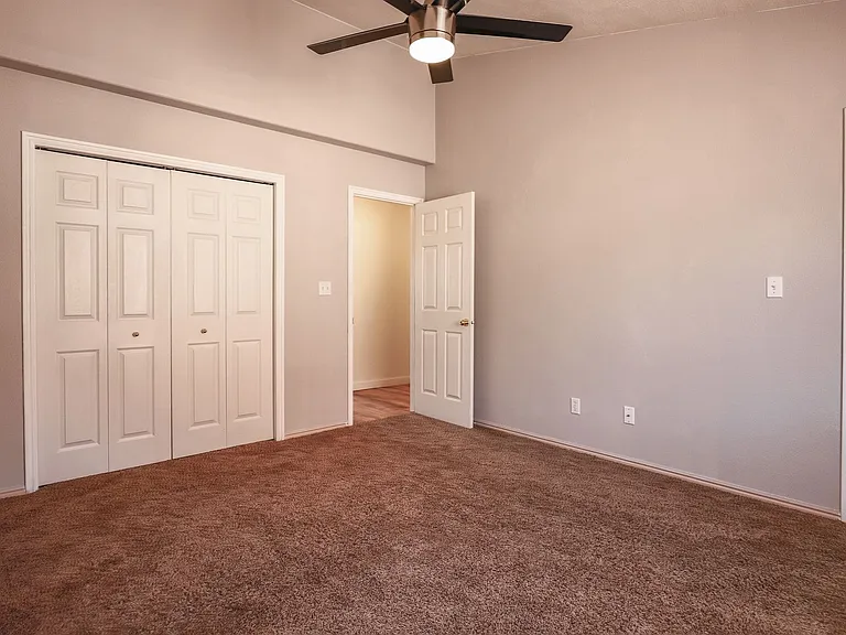 125 E 300 N — Photo 27