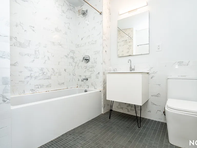 824 E New York Ave #2J — Photo 11