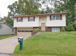106 Broadmoor Dr, Huntington, WV 25705
