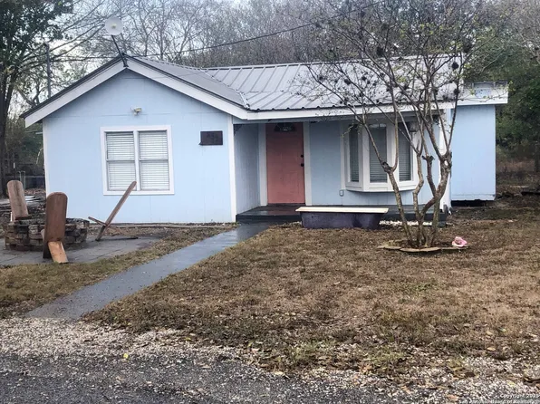 8513 Pecan, Tuleta, TX 78162