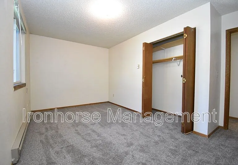 8 Hoffman Dr #1 — Photo 11