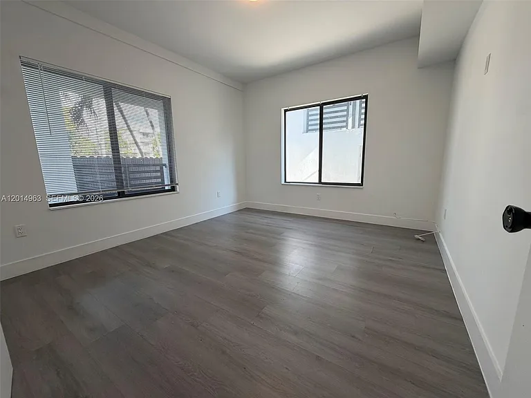 638 SW 21st Ave #1 — Photo 16