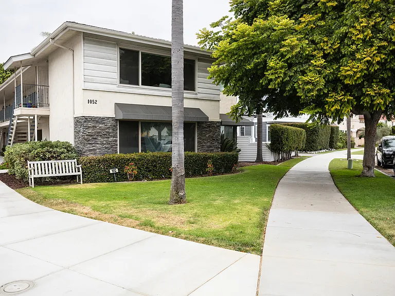 1052 Isabella Ave #C — Photo 22