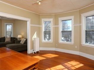 219 Crafts Rd #3, Brookline, MA 02467