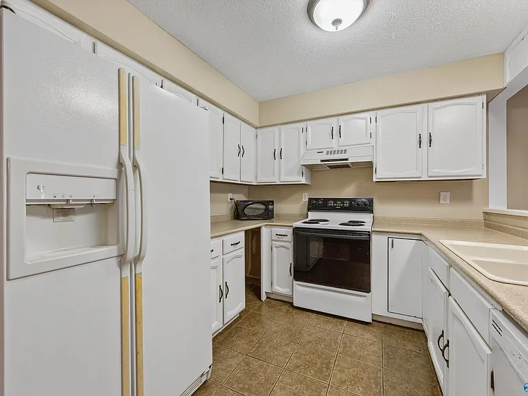 1320 Julia St NW — Photo 10