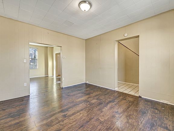 5th image of 4752 Dahlia Ave