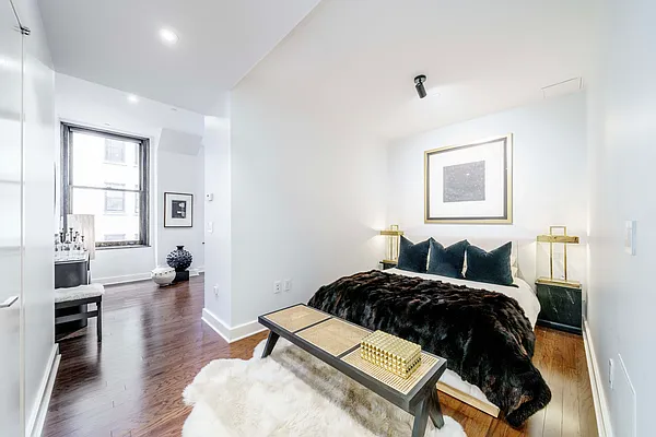 Rented by Douglas Elliman | media 9