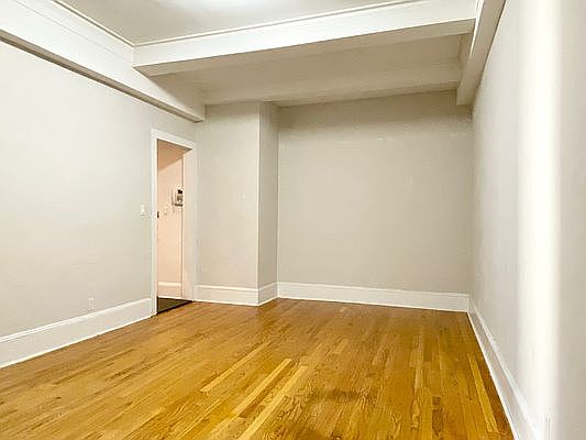 3rd image of 949 W End Ave APT 10B