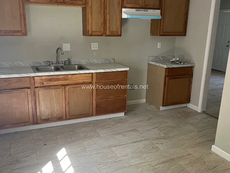 17 Orchard Dr #B — Photo 2