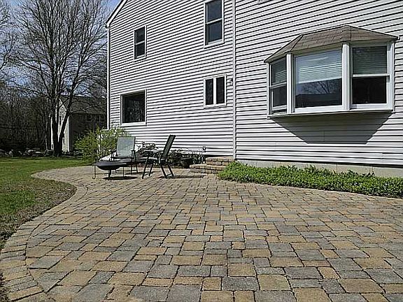 3rd image of 23 Kensington Ct S