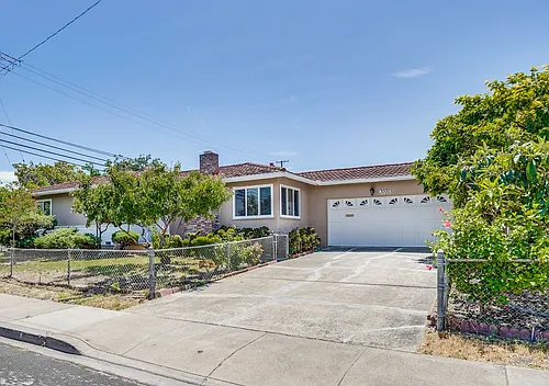 3000 Santa Maria Ave Photo 1