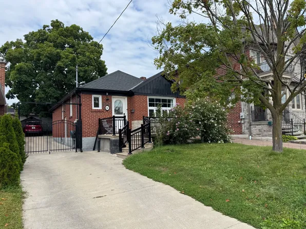 66 Beechborough Ave, Toronto, ON M6M 1Z5