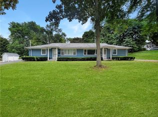 33 Baker St, Webster, NY 14580