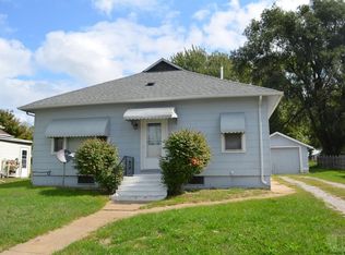 1715 S 18th St, Centerville, IA 52544