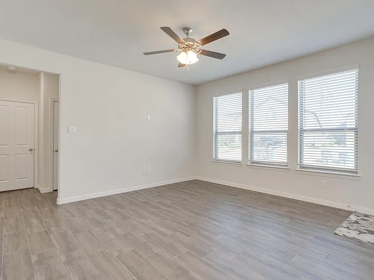 6721 Farsight Dr — Photo 11