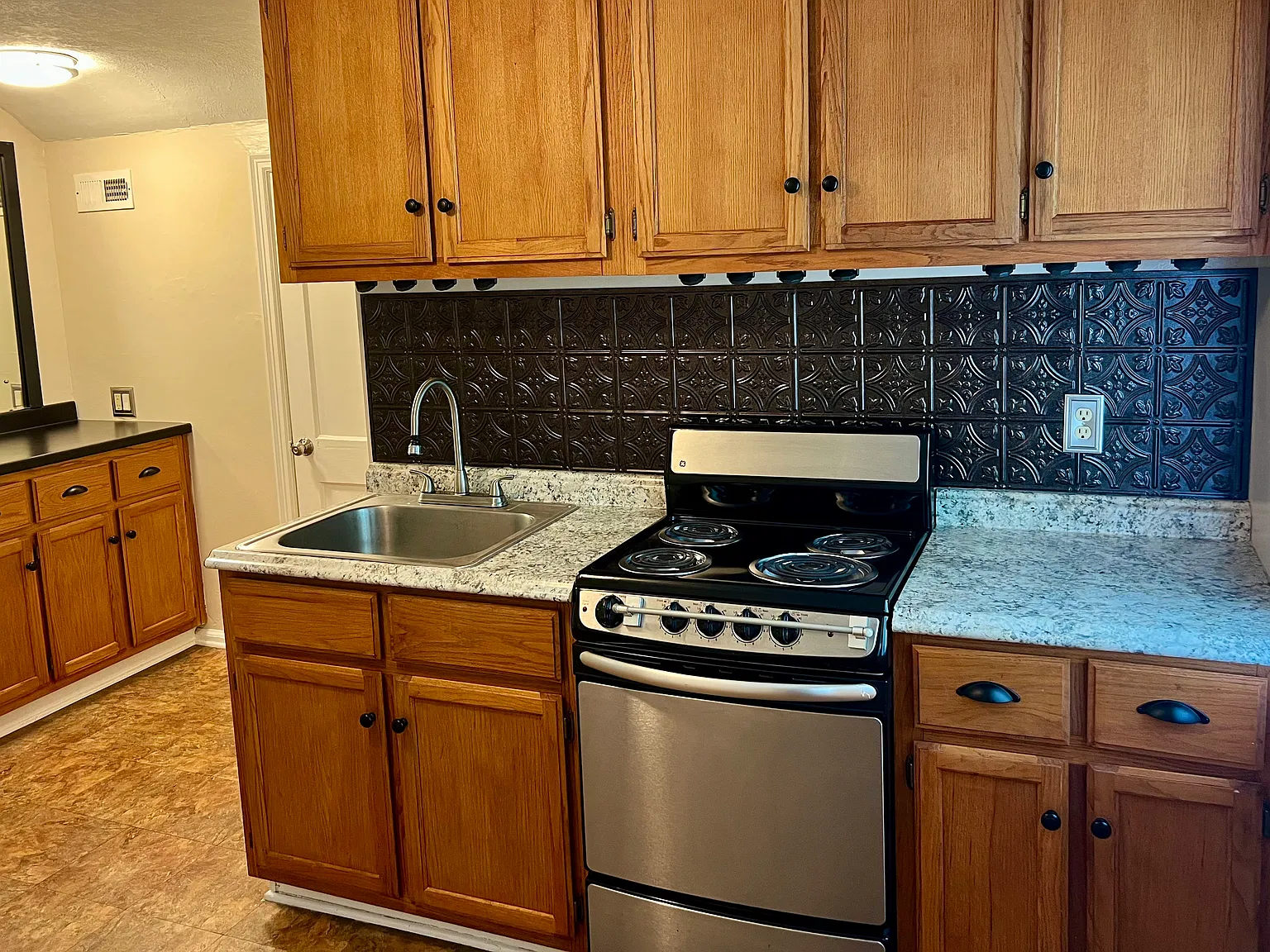 2700 Fenwood Dr — Photo 3