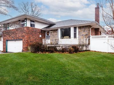 20 Berkley Lane, Syosset, NY, 11791