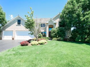 2920 Dominion Ln, McHenry, IL 60051