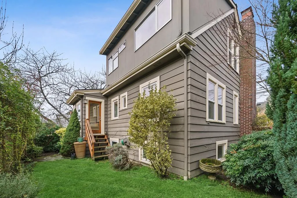 New Exterior Photo - 3113 NE 65th St