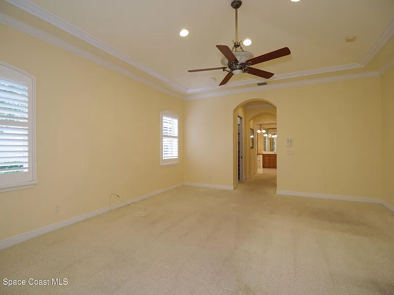 9400 Scarborough Ct — Photo 15