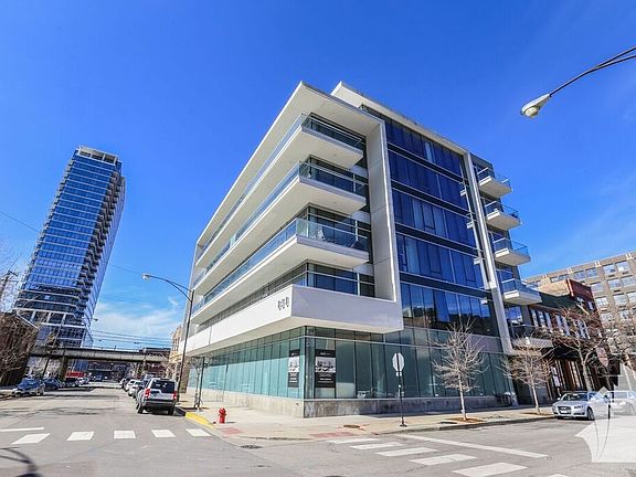 2nd image of 858 N Franklin St #5