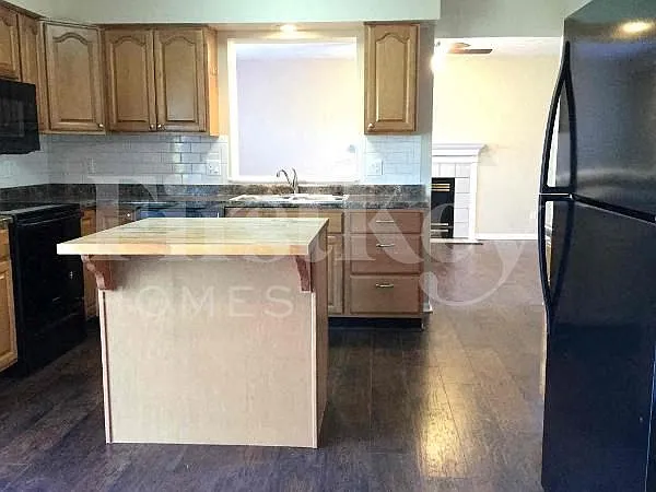 1616 Hastings Ct — Photo 12