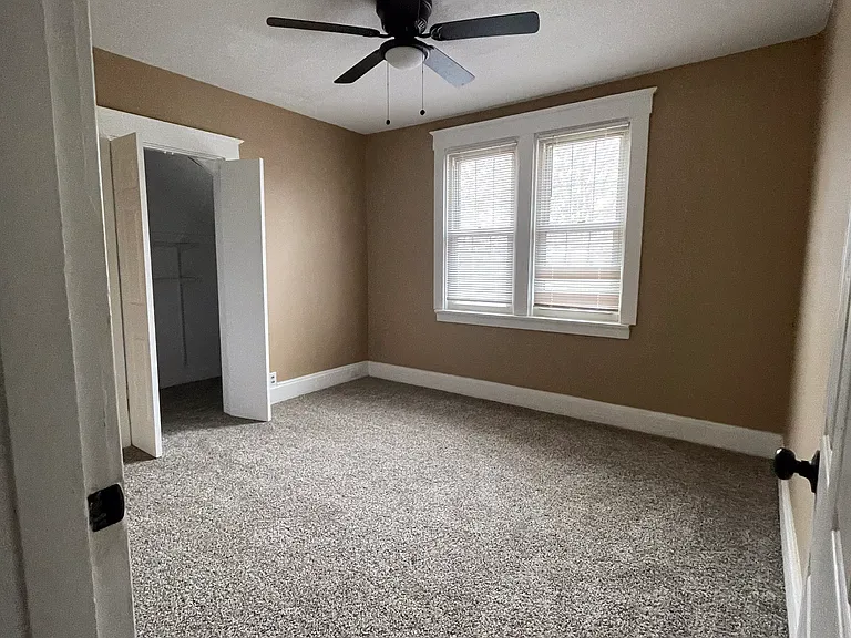 4675 Loretta Ave — Photo 2