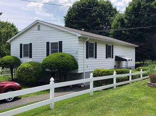 9 Bayview Dr, Stony Point, NY 10980