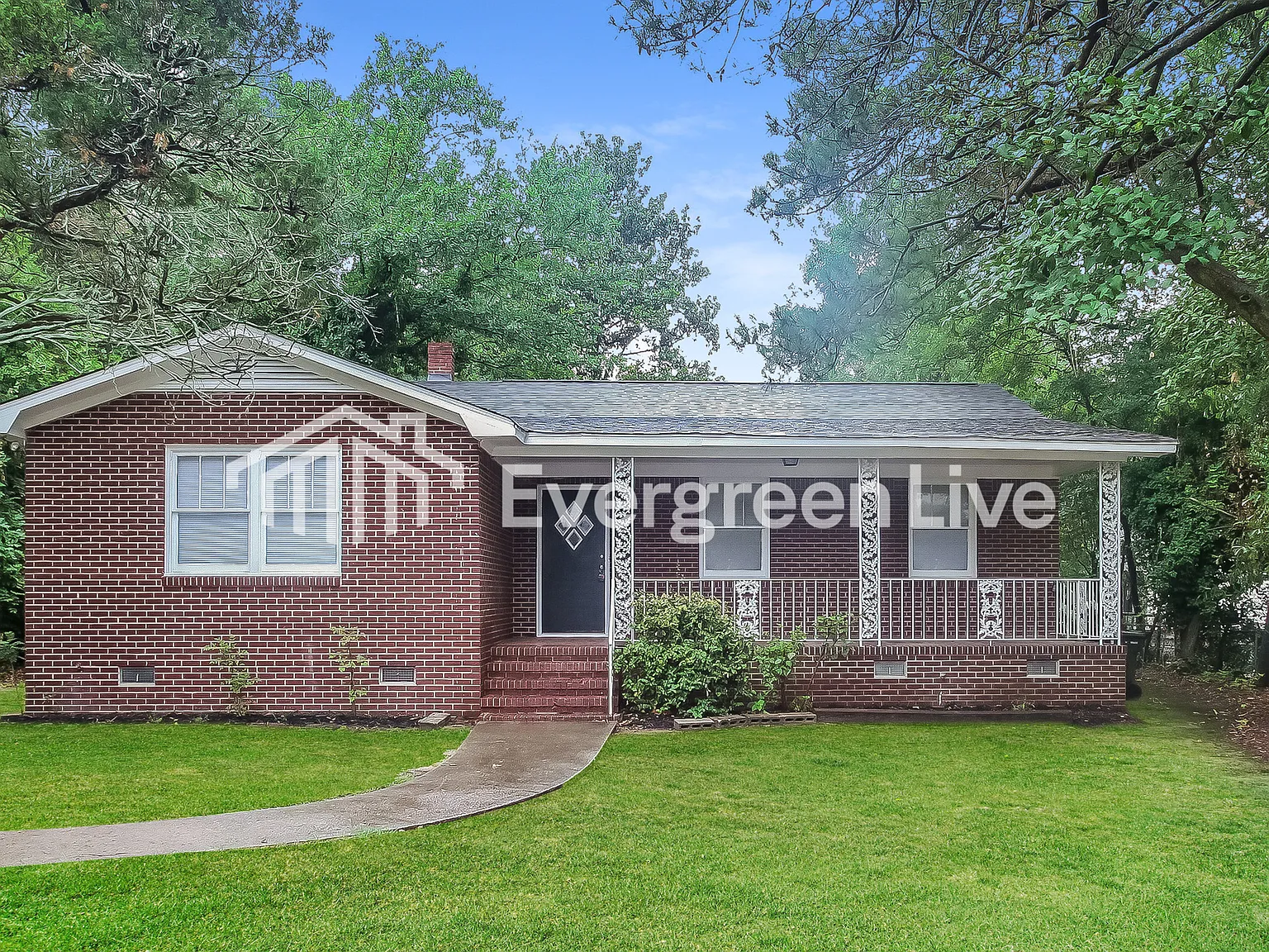 2 bed, 1.0 bath, 1563 sqft, $1,385 — Photo 1