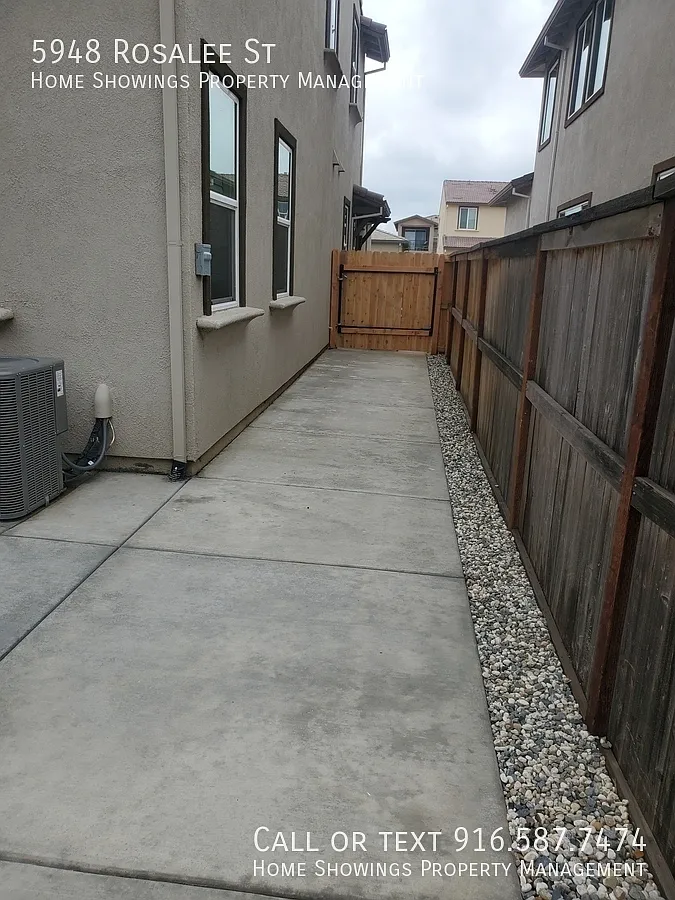 Building Photo - 5948 Rosalee St