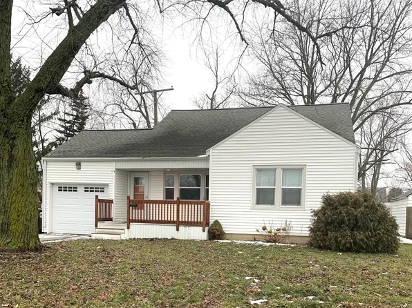 506 N West St, Le Roy, IL 61752
