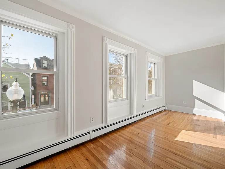 251 Bunker Hill St #2 — Photo 5