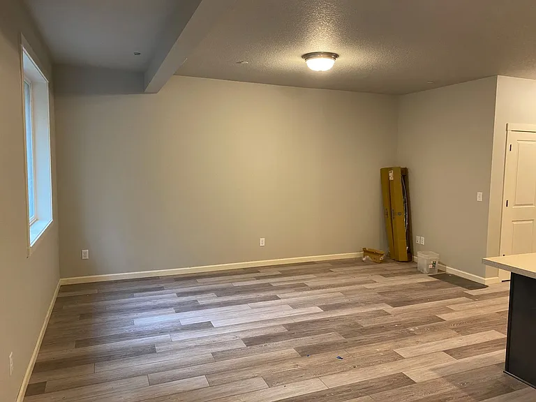 193 Cloverdale Rd #B — Photo 12
