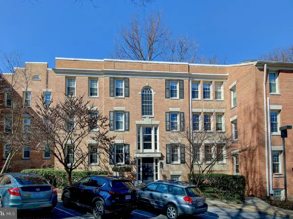 2727 Ordway St NW APT 2, Washington, DC 20008