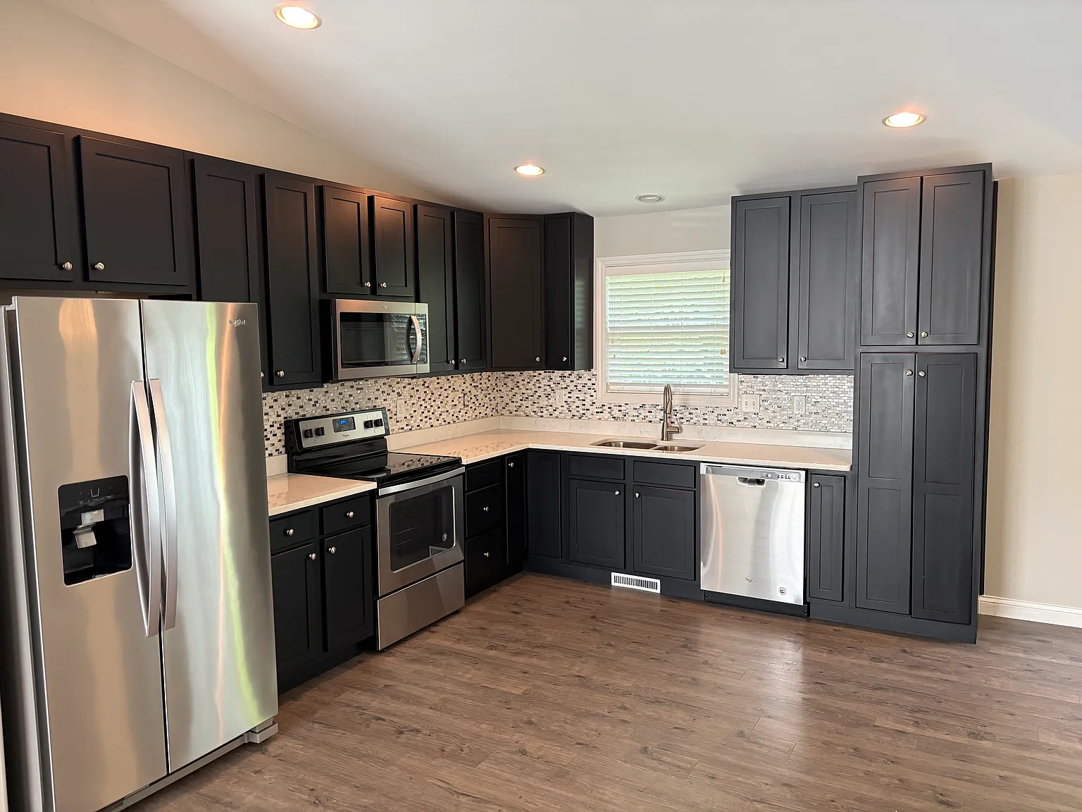 3 bed, 1426 sqft, $2,000 — Photo 4