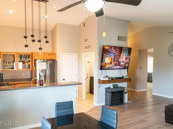 604 W Grantham St, Vail, AZ 85641