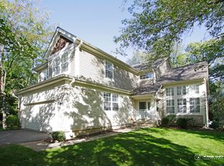 739 Seybrooke Ln, Crystal Lake, IL 60012