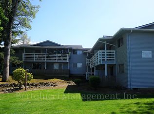 614 Shangri La Ave NE #I, Salem, OR 97303